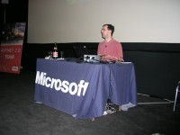 Scott presenta tramite una demo le nuove features di ASP.NET 2.0